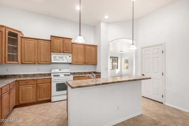 7402 N 88TH Lane, Glendale, AZ 85305