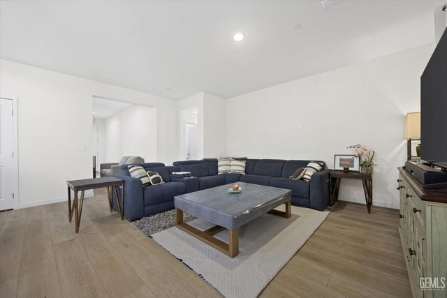 8418 Creede Street, Bakersfield, CA 93314