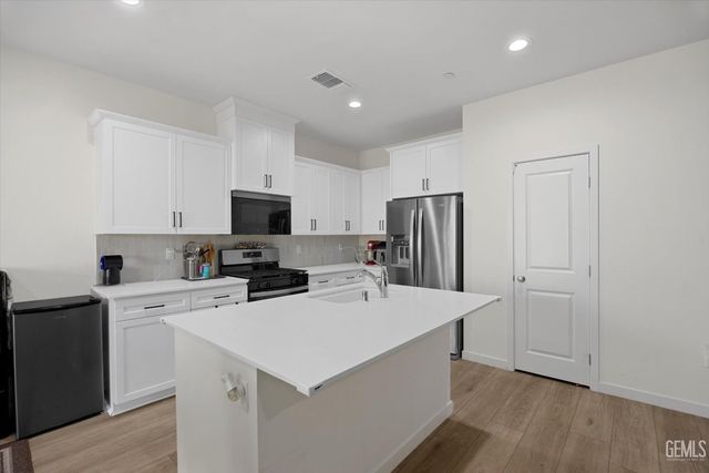 8418 Creede Street, Bakersfield, CA 93314