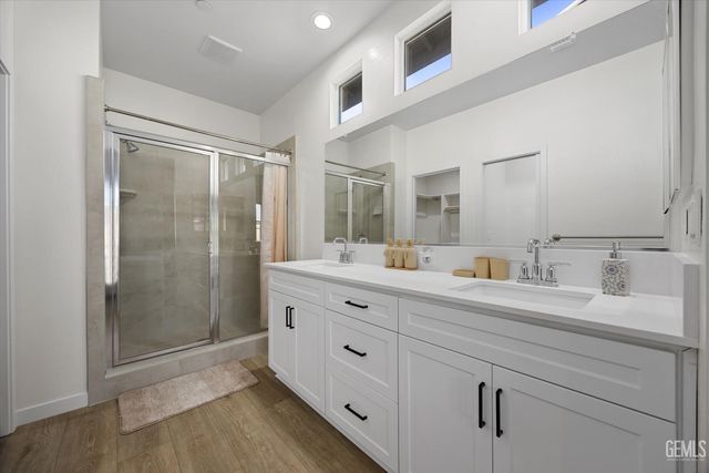 8418 Creede Street, Bakersfield, CA 93314