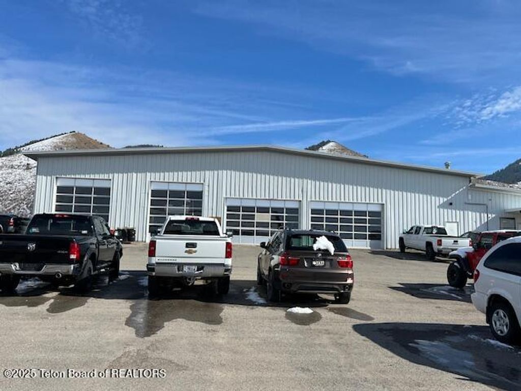 1046 S WASHINGTON Street, Afton, WY 83110 photo 7