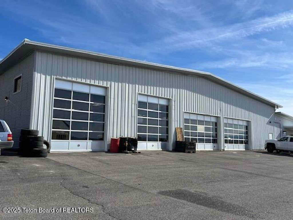 1046 S WASHINGTON Street, Afton, WY 83110 photo 8