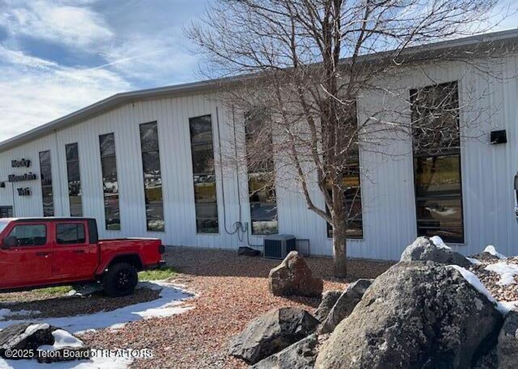 1046 S WASHINGTON Street, Afton, WY 83110 photo 9