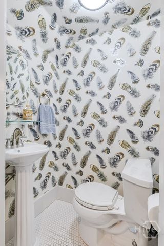 37 E 50Th Street, Savannah, GA 31405