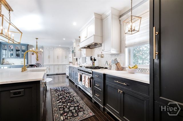 37 E 50Th Street, Savannah, GA 31405