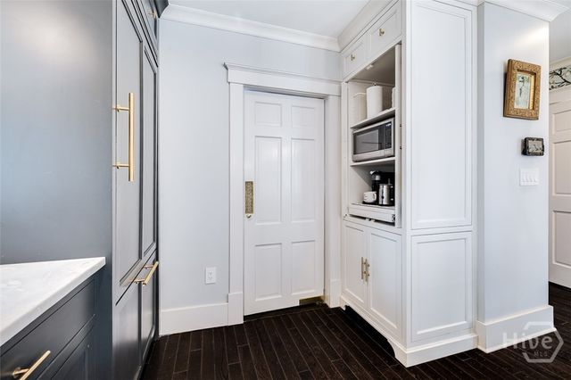 37 E 50Th Street, Savannah, GA 31405