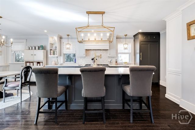 37 E 50Th Street, Savannah, GA 31405