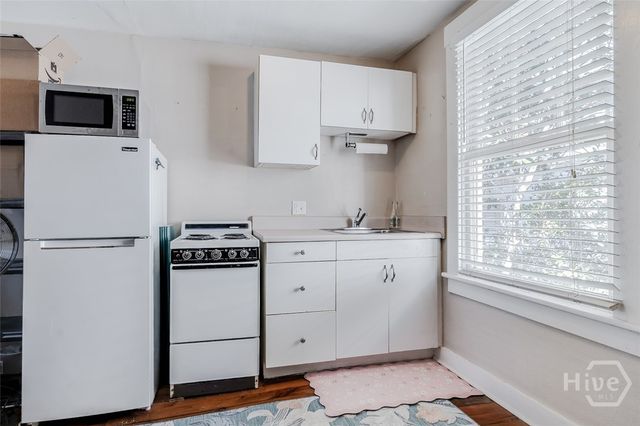 37 E 50Th Street, Savannah, GA 31405