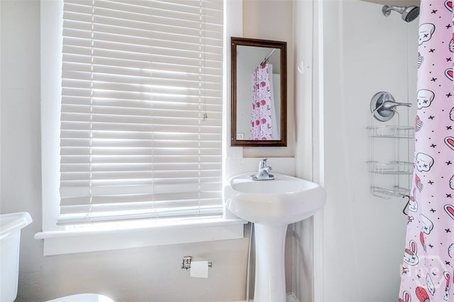 37 E 50Th Street, Savannah, GA 31405