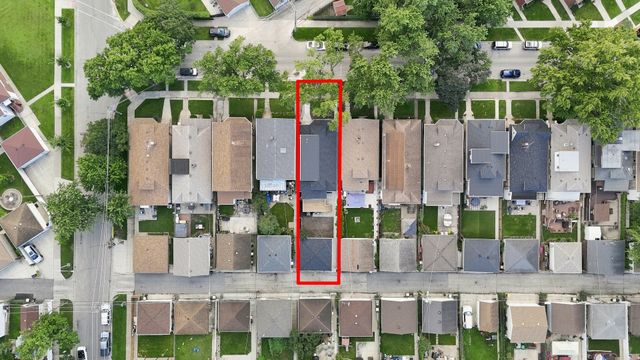 2711 N 77th Avenue, Elmwood Park, IL 60707
