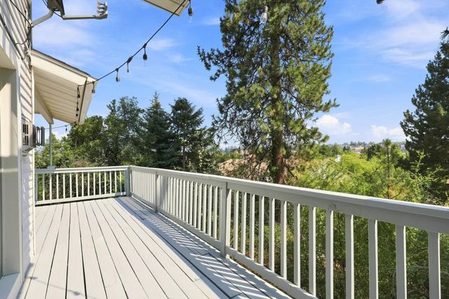 2211 N HOUK Rd, Spokane Valley, WA 99216