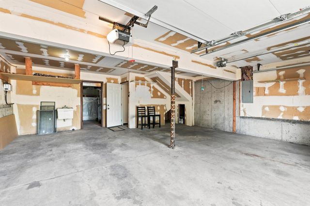 2211 N HOUK Rd, Spokane Valley, WA 99216