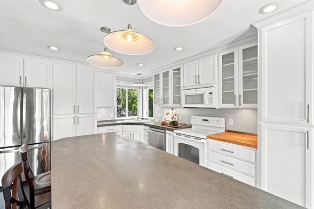 2211 N HOUK Rd, Spokane Valley, WA 99216