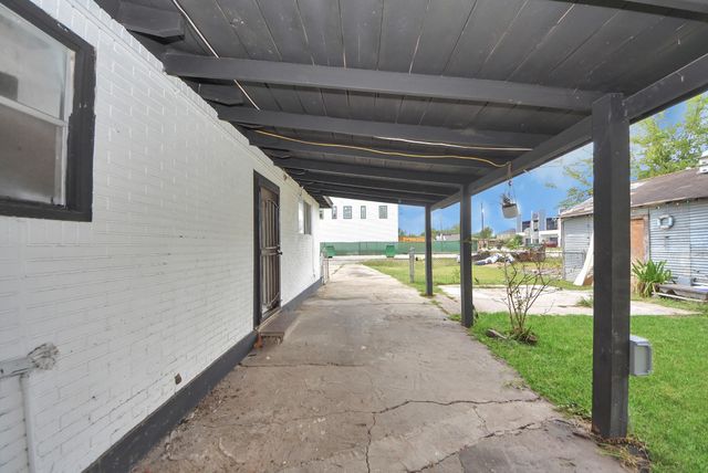 3329 Stassen Street, Houston, TX 77051