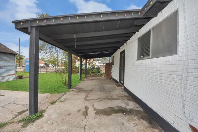 3329 Stassen Street, Houston, TX 77051
