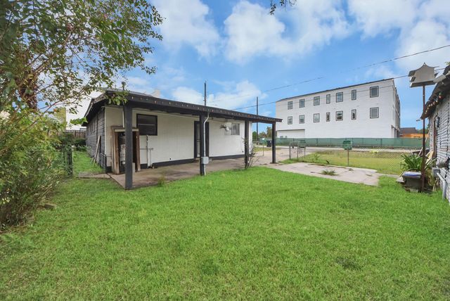 3329 Stassen Street, Houston, TX 77051
