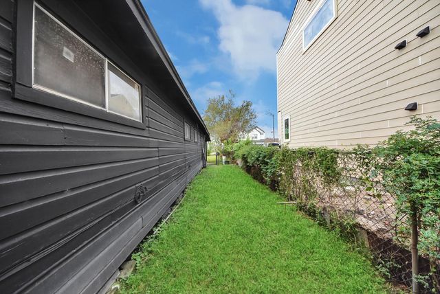 3329 Stassen Street, Houston, TX 77051