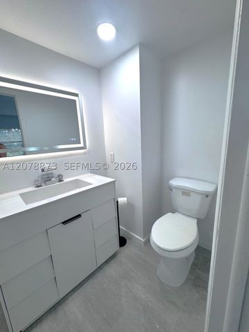 10325 NW 11th St 101, Pembroke Pines, FL 33026