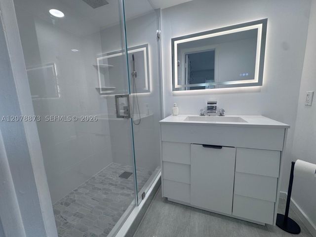 10325 NW 11th St 101, Pembroke Pines, FL 33026