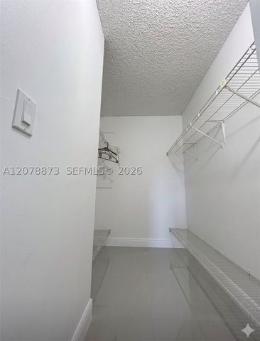 10325 NW 11th St 101, Pembroke Pines, FL 33026