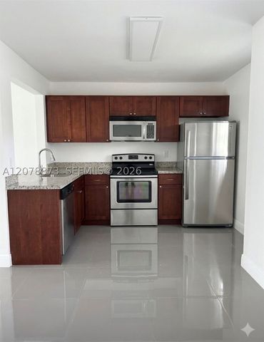 10325 NW 11th St 101, Pembroke Pines, FL 33026