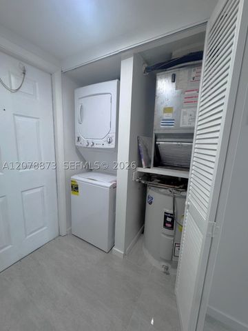 10325 NW 11th St 101, Pembroke Pines, FL 33026