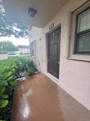 10325 NW 11th St 101, Pembroke Pines, FL 33026