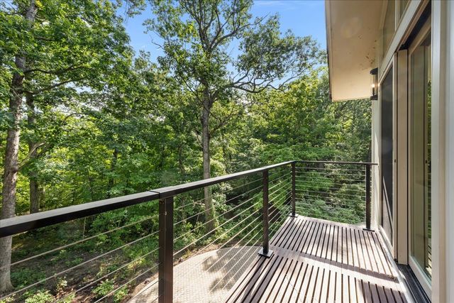 1221 Loch Lane, Lake Forest, IL 60045