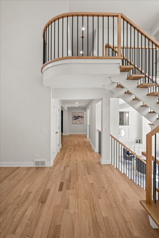 1221 Loch Lane, Lake Forest, IL 60045
