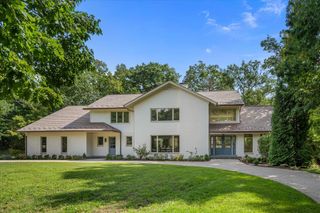 1221 Loch Lane, Lake Forest, IL 60045