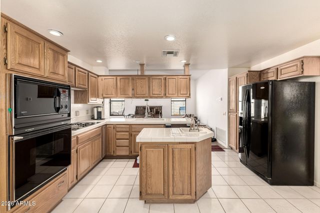 26052 S GLENBURN Drive, Sun Lakes, AZ 85248