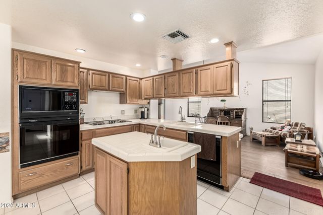 26052 S GLENBURN Drive, Sun Lakes, AZ 85248