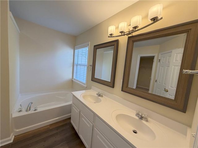 4680 Creekside Villas SE Way, Smyrna, GA 30082