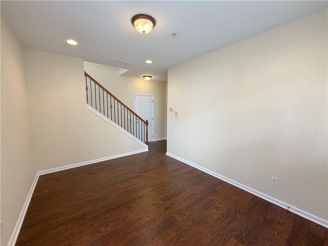 4680 Creekside Villas SE Way, Smyrna, GA 30082