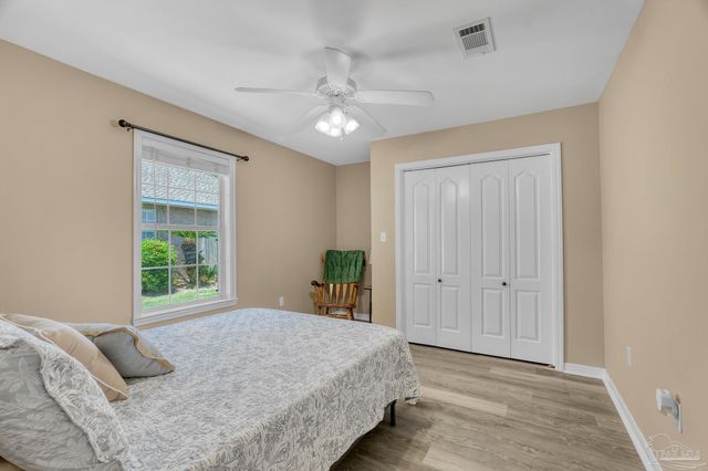 4214 N Cambridge Way, Pace, FL 32571