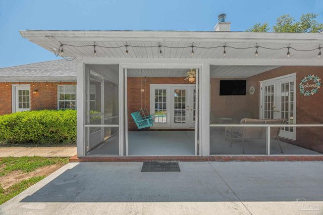4214 N Cambridge Way, Pace, FL 32571