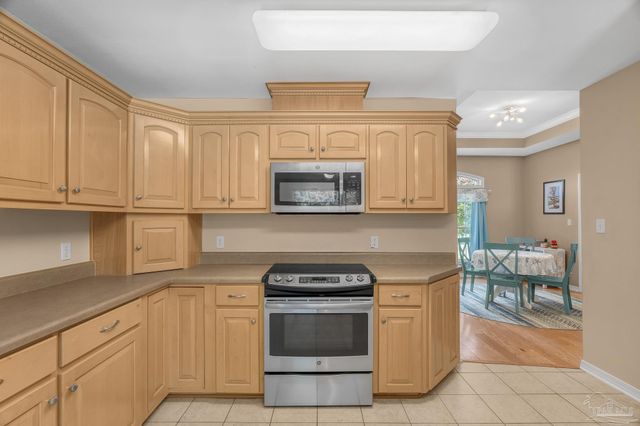 4214 N Cambridge Way, Pace, FL 32571