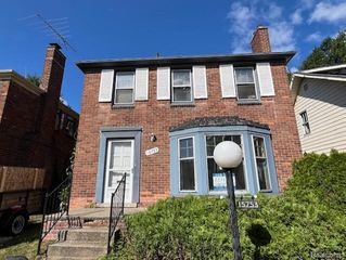 15753 Wisconsin Street, Detroit, MI 48238