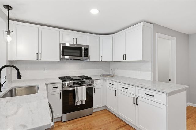 208 N Elm St, Northampton, MA 01060