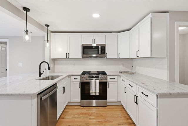 208 N Elm St, Northampton, MA 01060