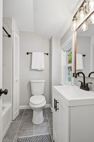 208 N Elm St, Northampton, MA 01060