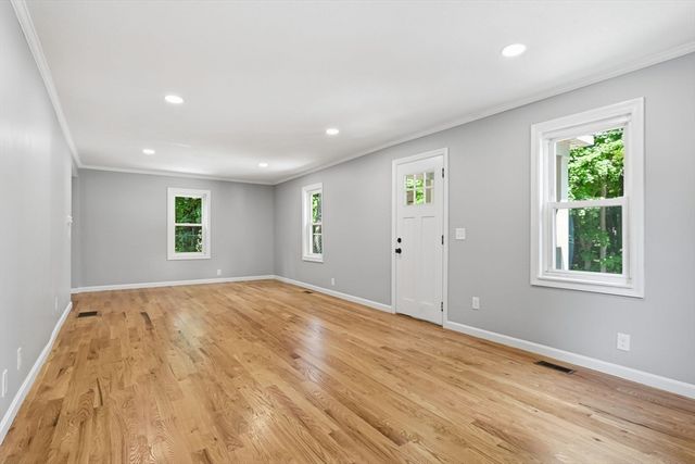 208 N Elm St, Northampton, MA 01060