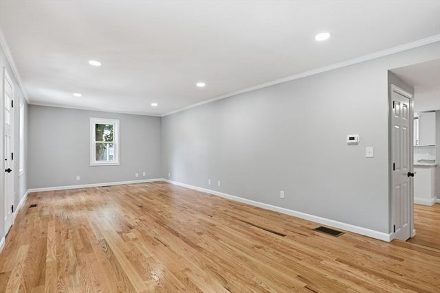 208 N Elm St, Northampton, MA 01060