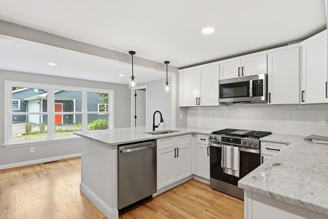 208 N Elm St, Northampton, MA 01060