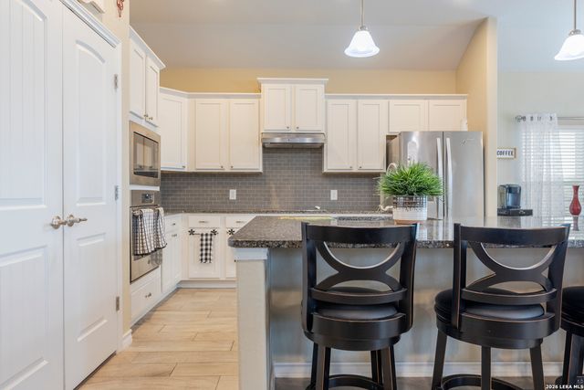 133 Grand View, Floresville, TX 78114