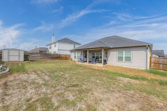 133 Grand View, Floresville, TX 78114