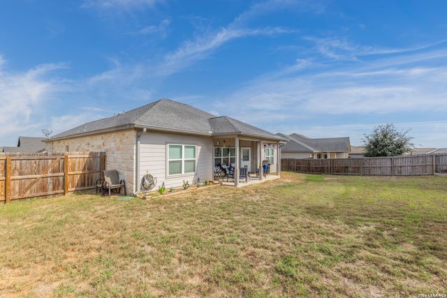133 Grand View, Floresville, TX 78114