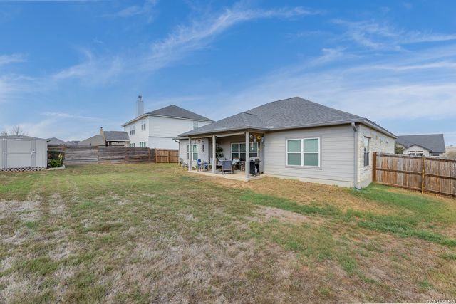 133 Grand View, Floresville, TX 78114