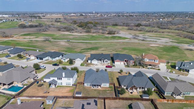 133 Grand View, Floresville, TX 78114