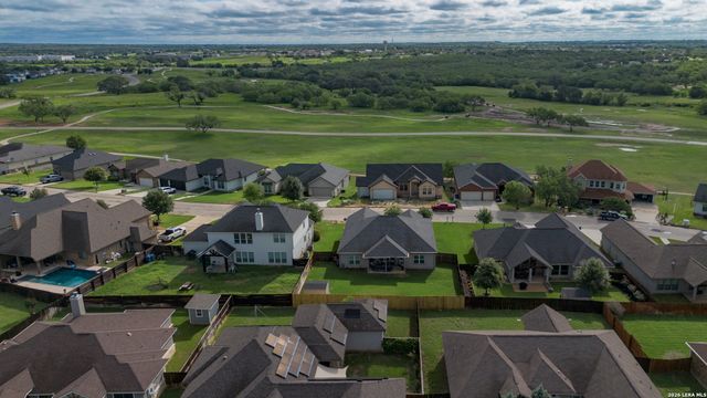 133 Grand View, Floresville, TX 78114